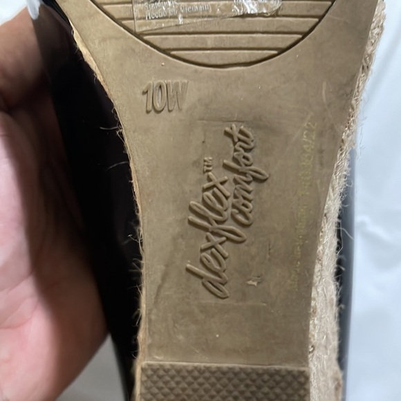 Dexflex Comfort ladies black espadrilles shoe. Shiny black, sz 10w- see pic - Picture 5 of 6